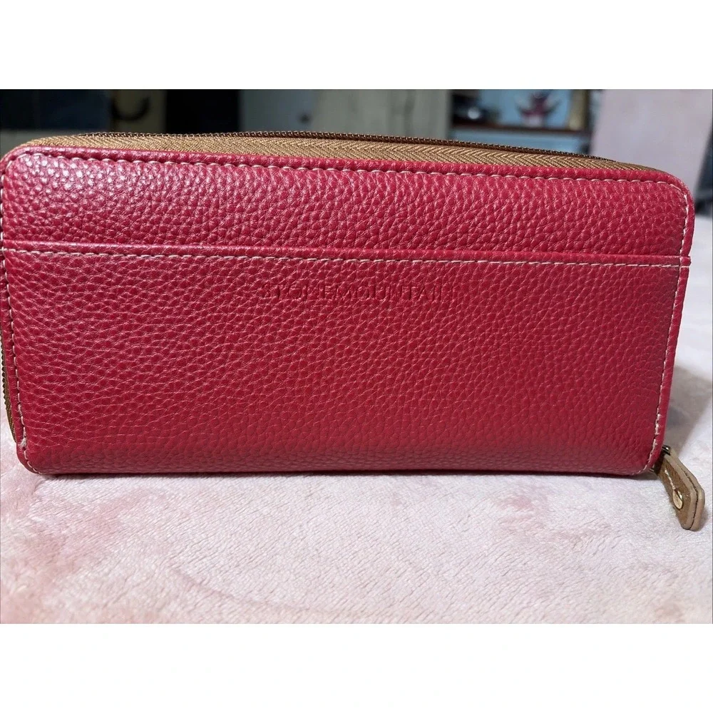 Stone Mountain Red and Brown Bonded Leather Large Zip Around Wallet NWOT